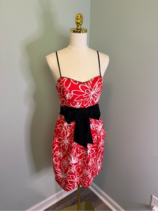 B. Smart Dresses & Skirts - B. Smart Red & White Abstract Floral Mini Dress Black Bow Sweetheart Neck Size 6
